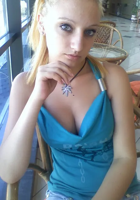 Лена из Архангельска, мне 35, познакомлюсь для общения