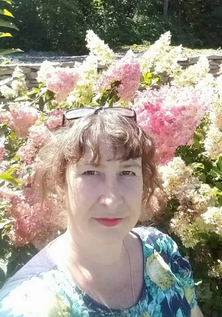 Лана из Владивостока, ищу на сайте постоянные отношения