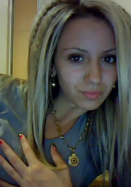 Карина из Зеленограда, мне 22, познакомлюсь для постоянных отношений