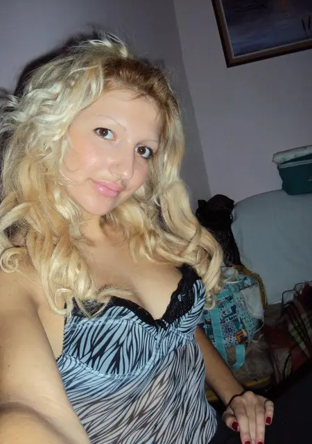 Я Алёна, 22, знакомлюсь для общения в Гурьевске