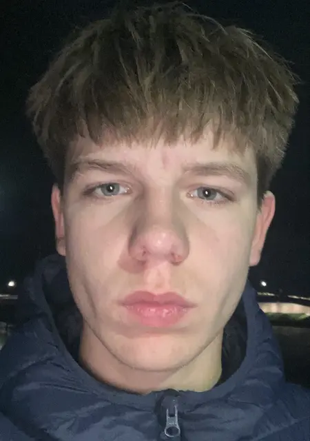 Валера из Великого Новгорода, ищу на сайте знакомства на одну ночь