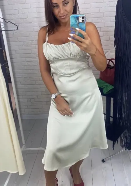 Я Алеся, 35, знакомлюсь для постоянных отношений в Москве