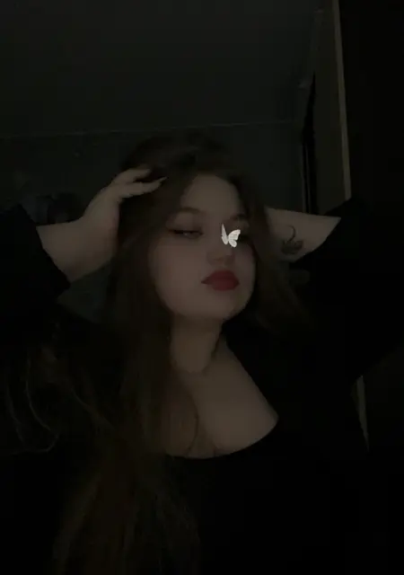 Я Rina, 18, из Вологды, ищу знакомство для дружбы