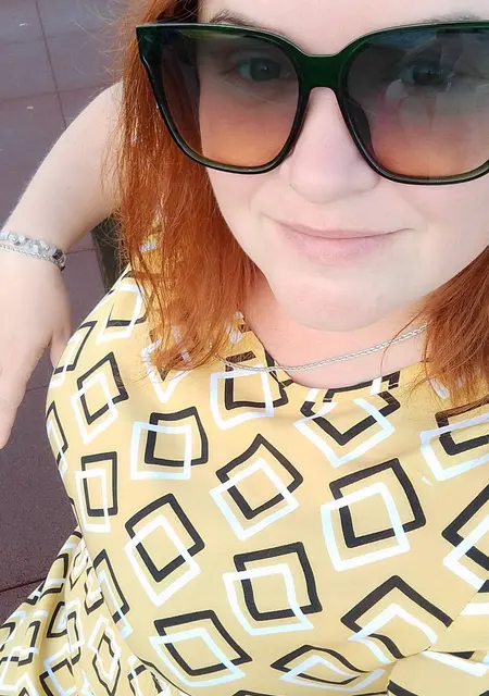 Я Кристина, 34, из Лихославля, ищу знакомство для приятного времяпровождения