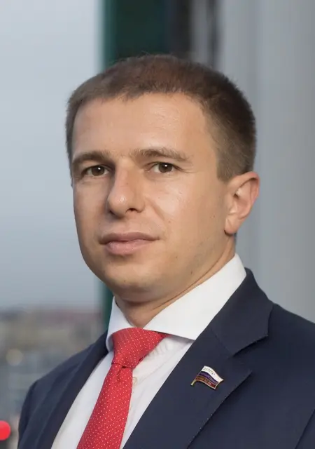 Бонд из Архангельска, ищу на сайте знакомства на одну ночь