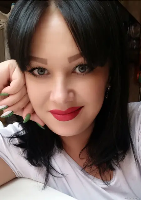 Элина из Сухого Лога, ищу на сайте знакомства на одну ночь