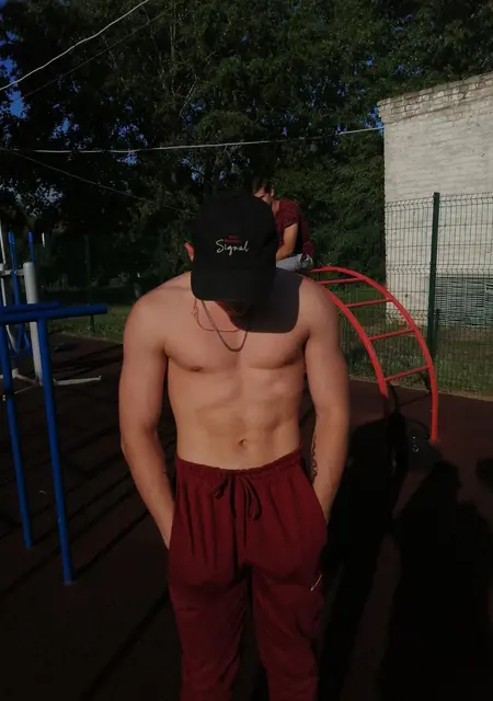 Александр из Россоши, мне 21, познакомлюсь для вирта