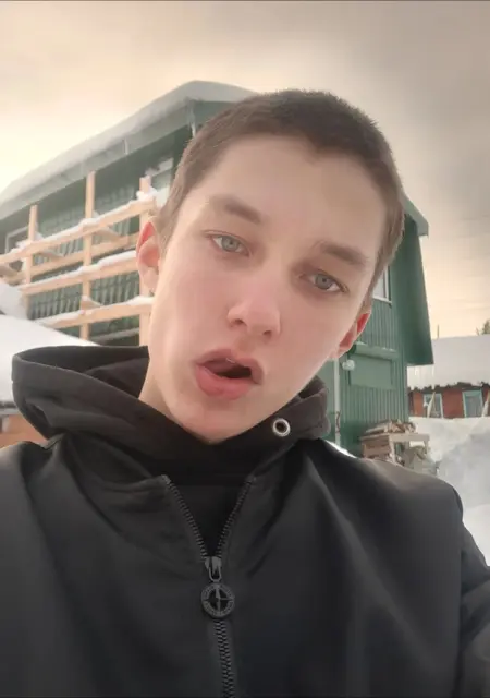 Кирилл из Мурманска, мне 20, познакомлюсь на одну ночь