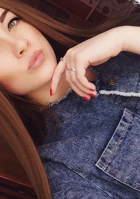 Я Алена, 27, из Пензы, ищу знакомство для постоянных отношений