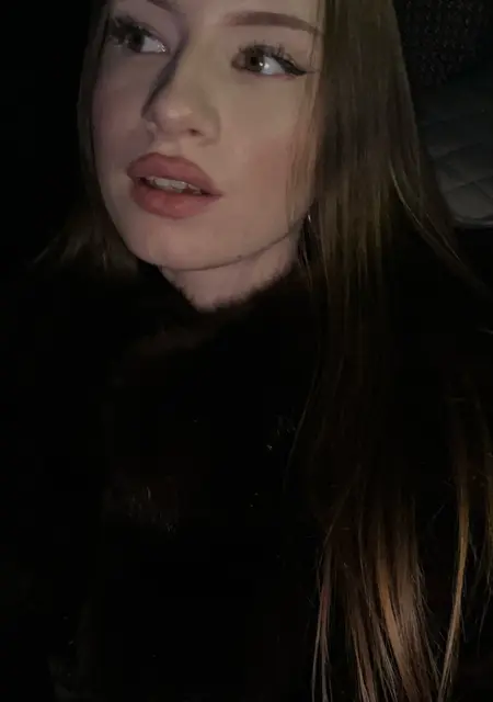 Анастасия из Саратова, мне 20, познакомлюсь без обязательств