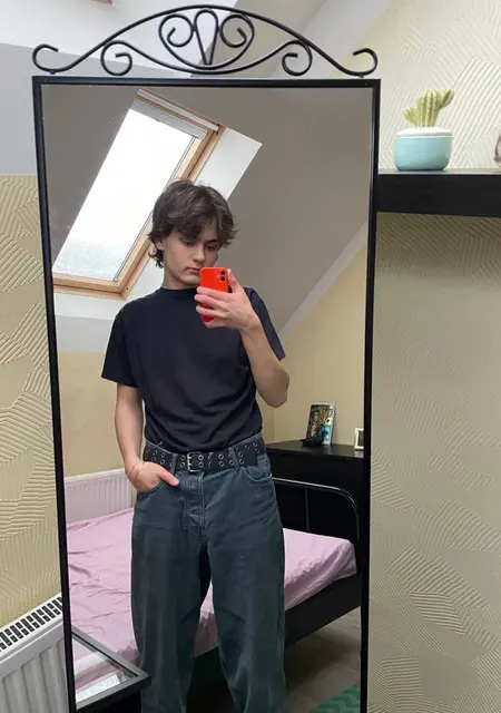 Гордей из Клина, мне 20, познакомлюсь для общения