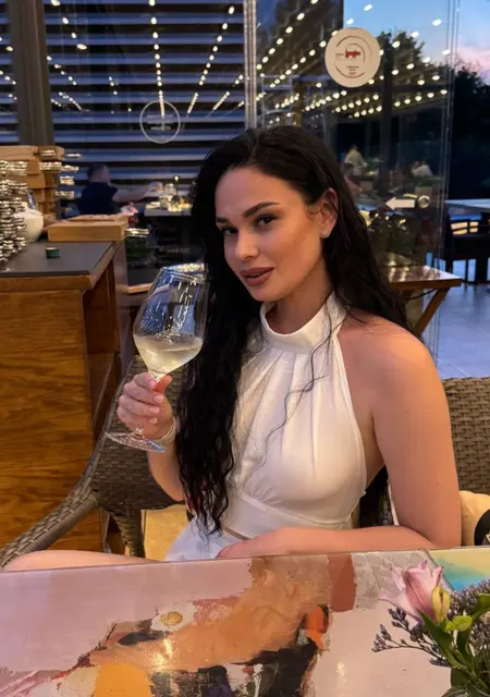 Ольга из Липецка, ищу на сайте постоянные отношения